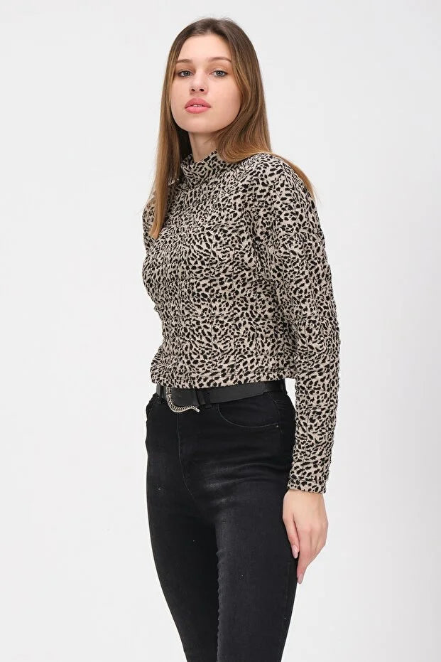 PUNKY CAT Kadın Kare Dikiş Detaylı Dik Yaka Bluz - BZ001